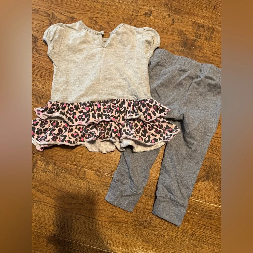 Old navy girls joggers 18-24 months bonus free paw patrol top